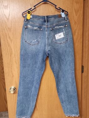 Judy Blue Light Blue Ankle Crop Distressed Back Pocket Jeans 30x28 number 918